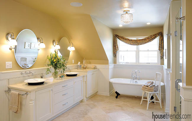 Bath tub shines in a master bathroon