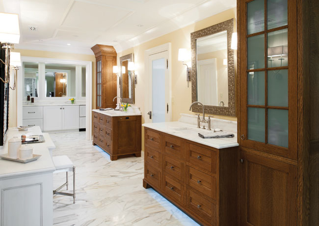 Bathroom storage cabinet clears up space