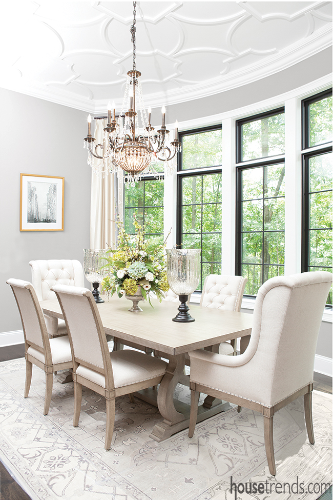 Gray walls in a sophisticated dining room