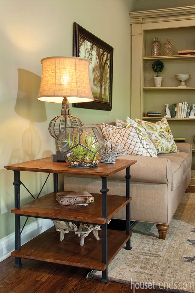 Shapely terrarium catches the eye