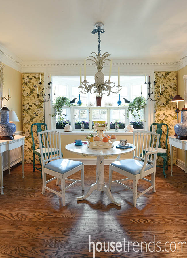 Breakfast room from 2015 DPVA Designers' Show House & Gardens