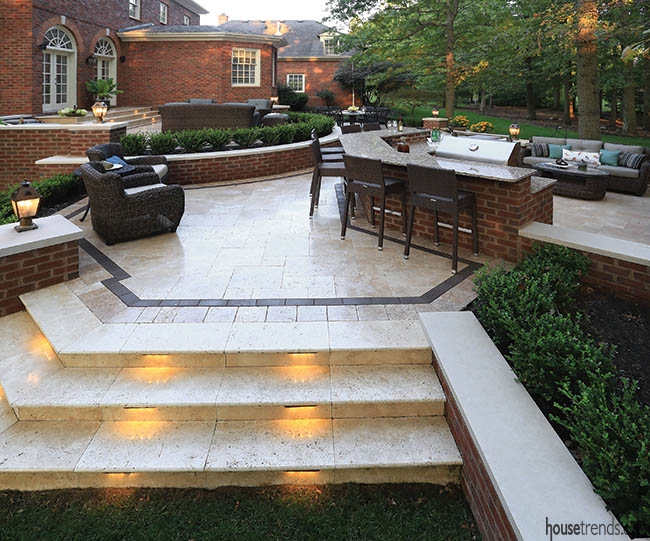 Boxwoods add boundaries to a back yard design