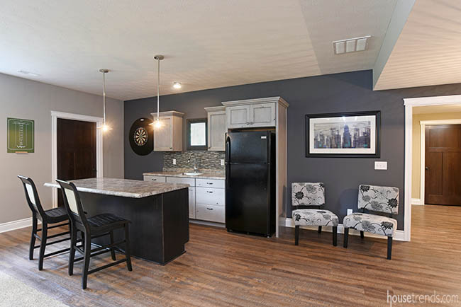 Accent wall creates focal point in a wet bar