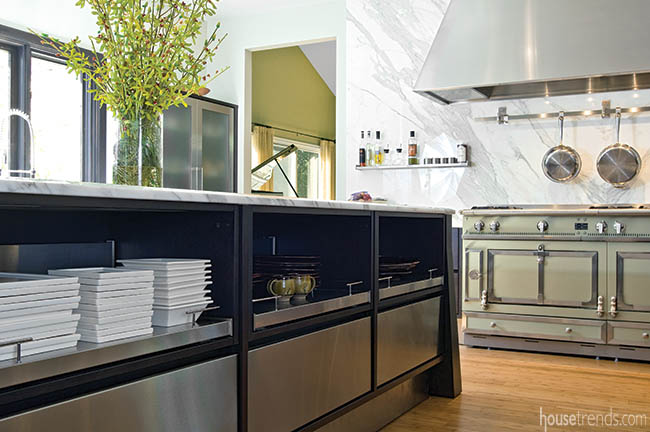 Custom hood tops a La Cornue range