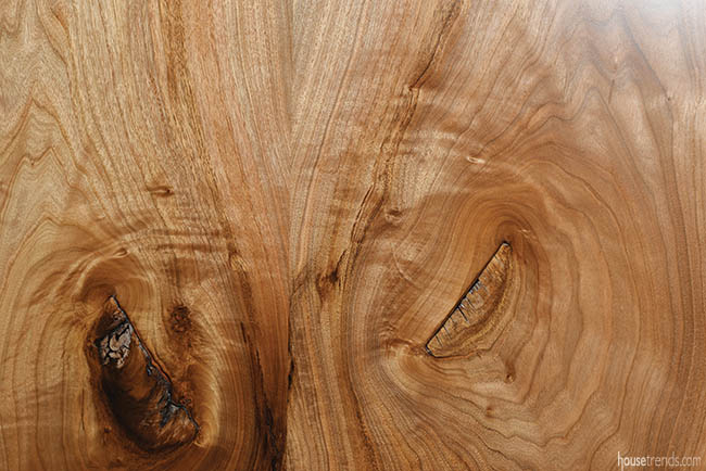 Wood creates a soothing color scheme