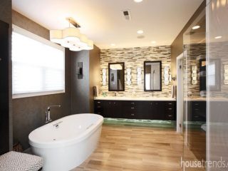 Bathroom design flaunts open layout and clean lines
