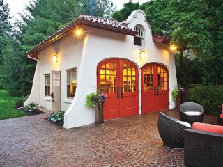 Outdoor seating area thrives in warm weather