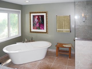 Bathroom design focuses on minimal furnishings