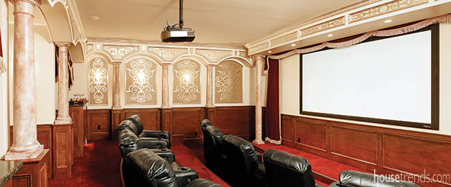 Home theater draws a crowd
