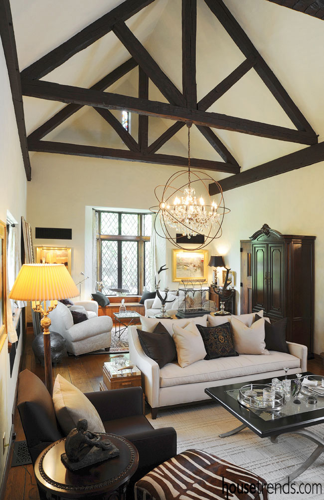 Living room decorating ideas flaunt old-world style