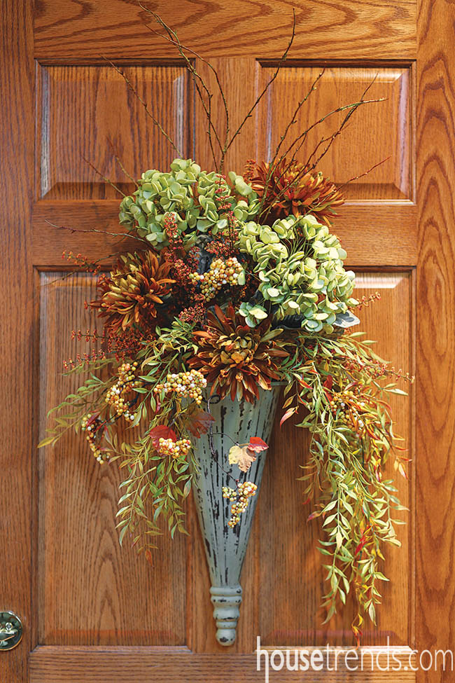 Mix up your front door with a wall pocket