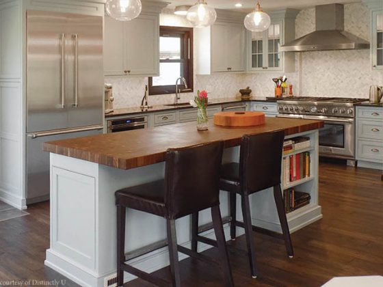 Kitchen backsplash draws the eye