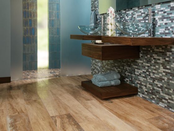 Bathroom floor tile gets a natural look