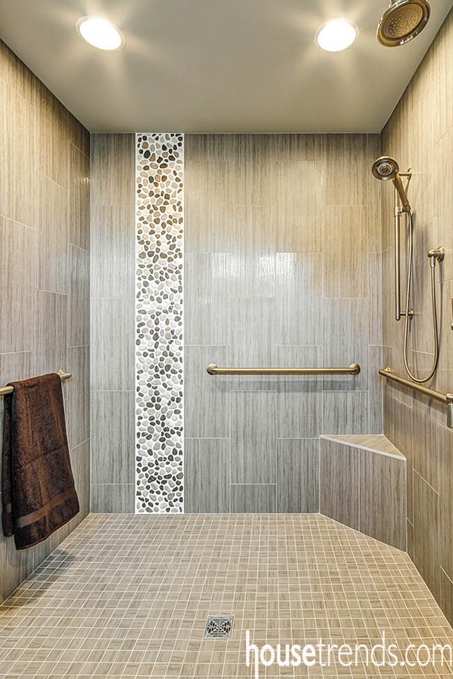 Crisp elements merge to form a clean shower design