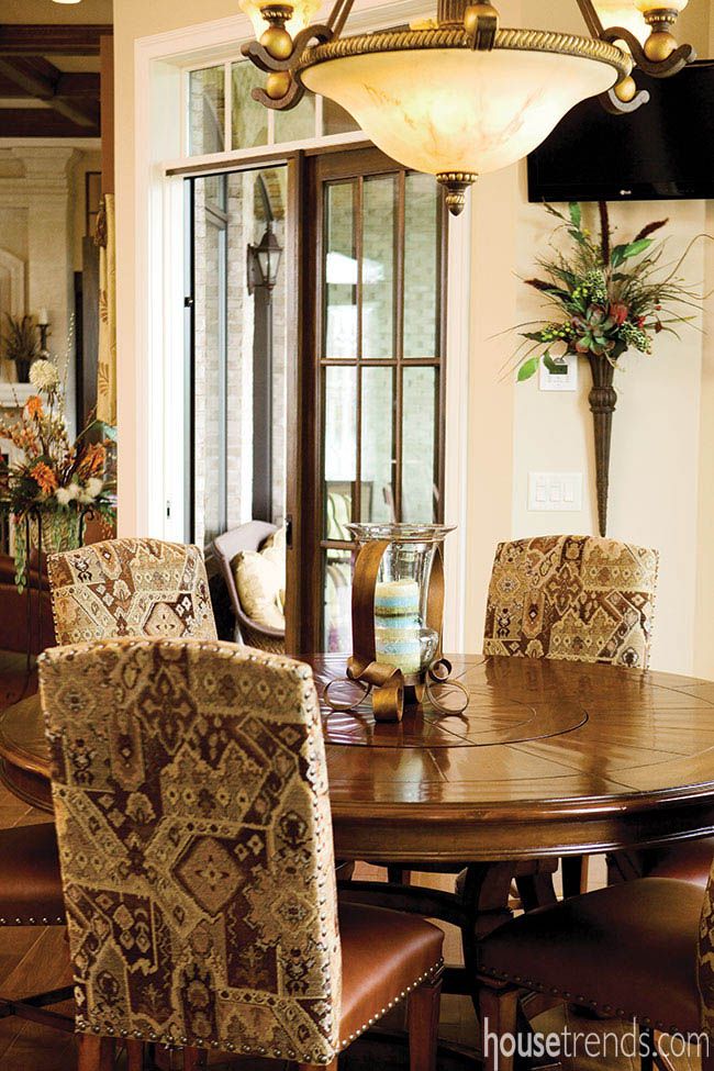 Informal dining space bridges two rooms