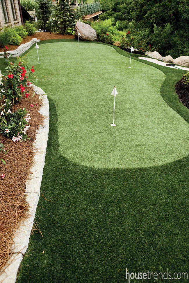 Backyard putting green offers entertainment