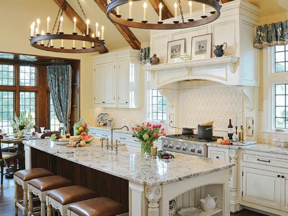 Ceiling beams made of reclaimed wood