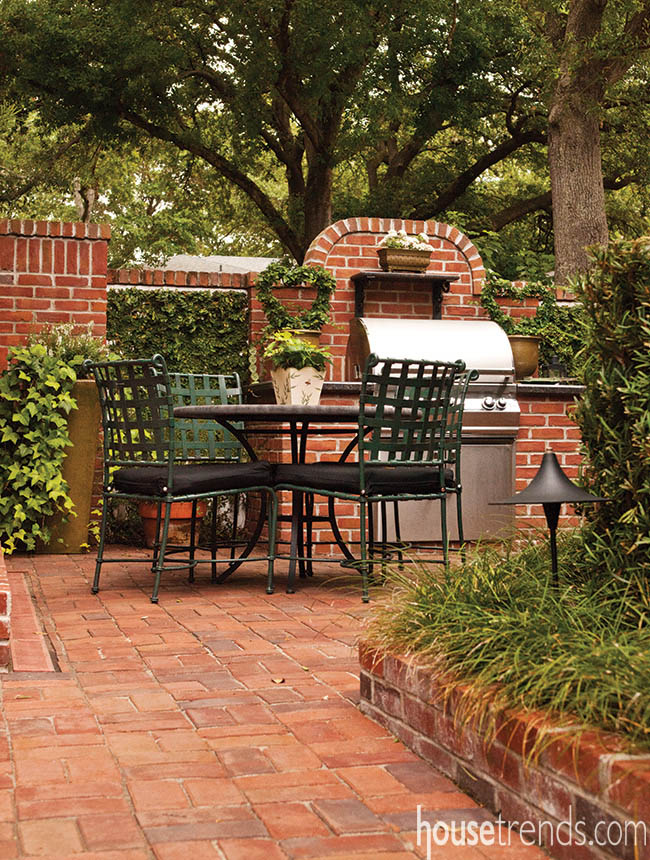 Outdoor table placed with convenience in mind
