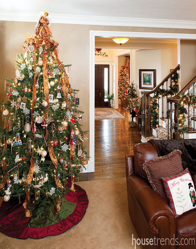 Christmas tree with traditional decor