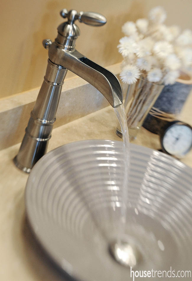 Vessel sink gets a unique design