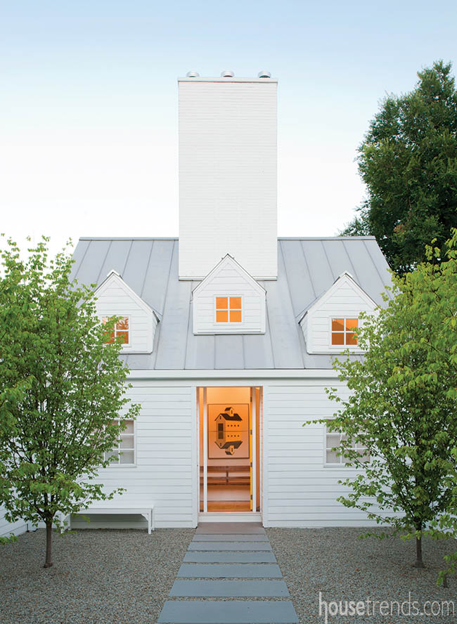 Front entry embraces simplicity