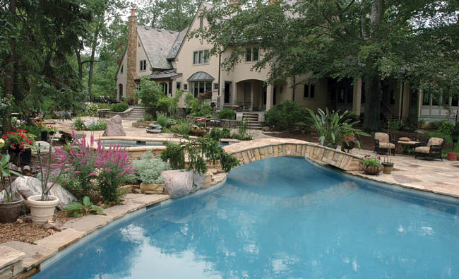 Swimming pool creates a luxurious getaway
