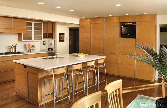 Kitchen cabinets with unique horizontal grain