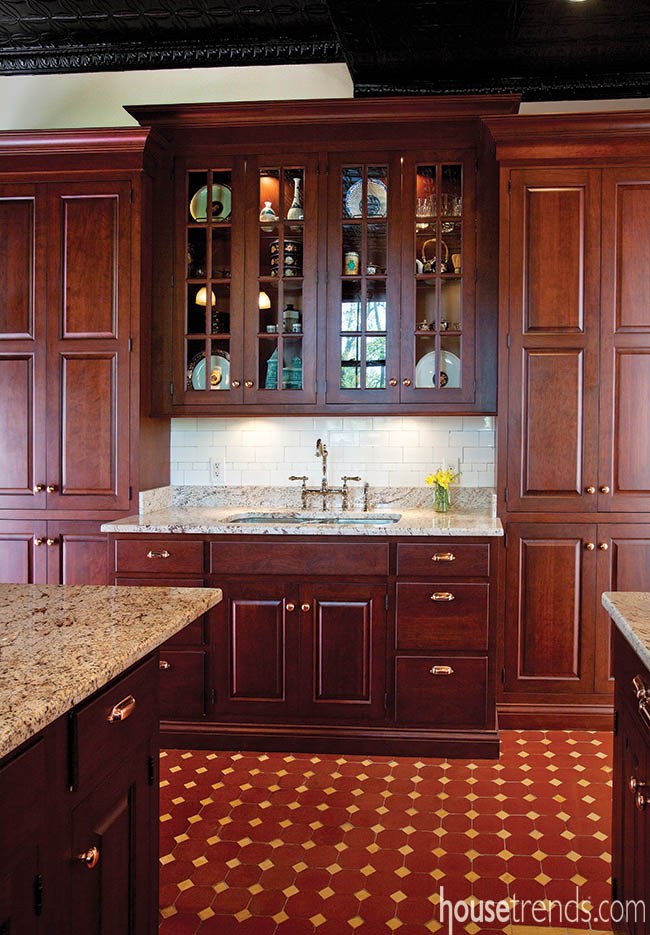 Hutch showcases momentos from travels