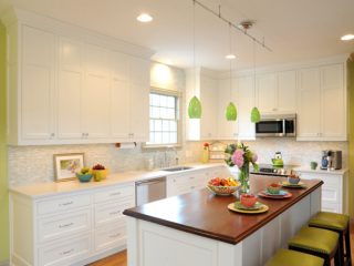 Kitchen cabinets contribute to a flawless design