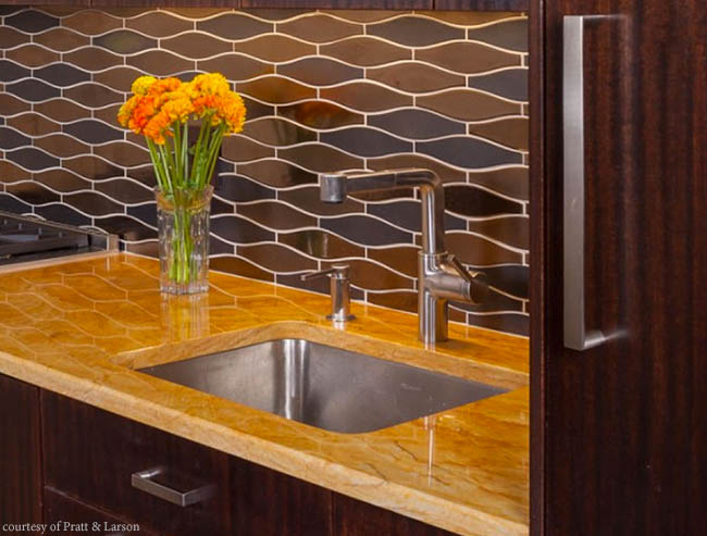 Tile adds curves to a home bar