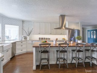 White dominates a contemporary kitchen design
