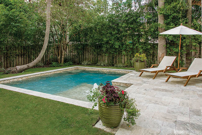 Calming colors in a swimming pool