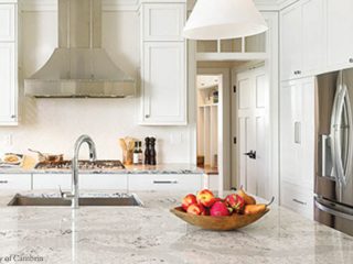 Neutrals dominate in a quartz countertop