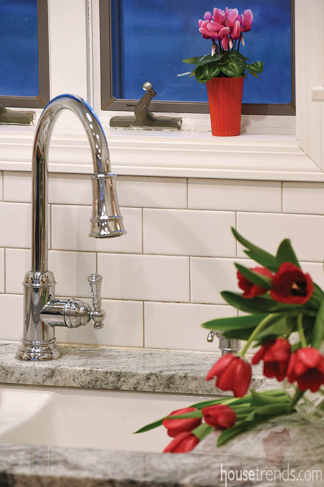 White subway backsplash tile completes a clean look