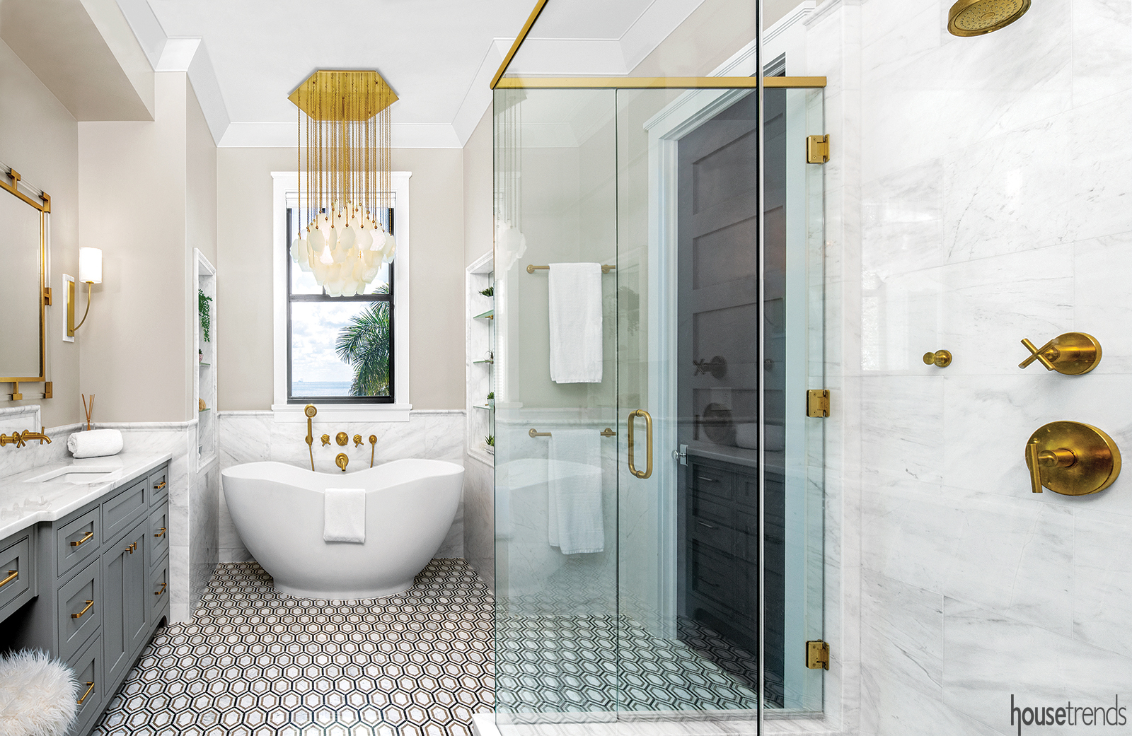 8 Great Master Bathrooms To Recharge The Soul