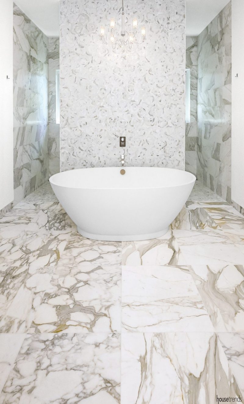 8 Great Master Bathrooms To Recharge The Soul